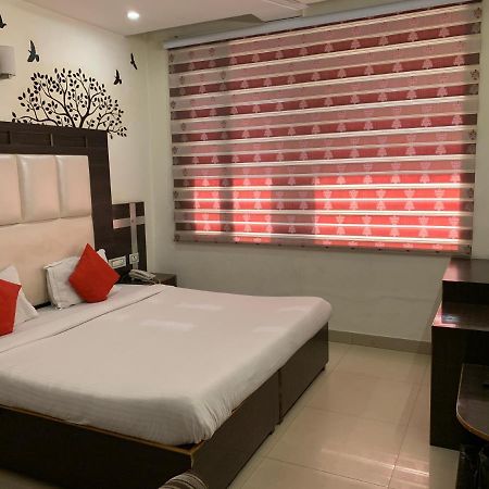 Hotel Citi Heights Chandīgarh Екстериор снимка